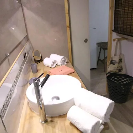 Pretty House With Double Terrace Near The Ocean *